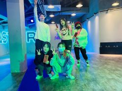 -CASTER跳舞俱乐部