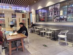 -巴黎贝甜(大宁国际商业广场店)