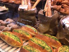 -巴黎贝甜(大宁国际商业广场店)