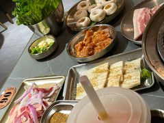 -围炉肉舍•炭烤活鳗•丹东海鲜烤肉(步行街店)