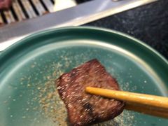-臻牛烤肉