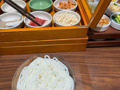 -良米山·云南野生菌过桥米线(上海首店)