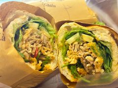 -Bánh Mì Huynh Hoa