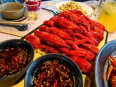 -肥肥虾庄·金牌油焖大虾(汉街SKP店)