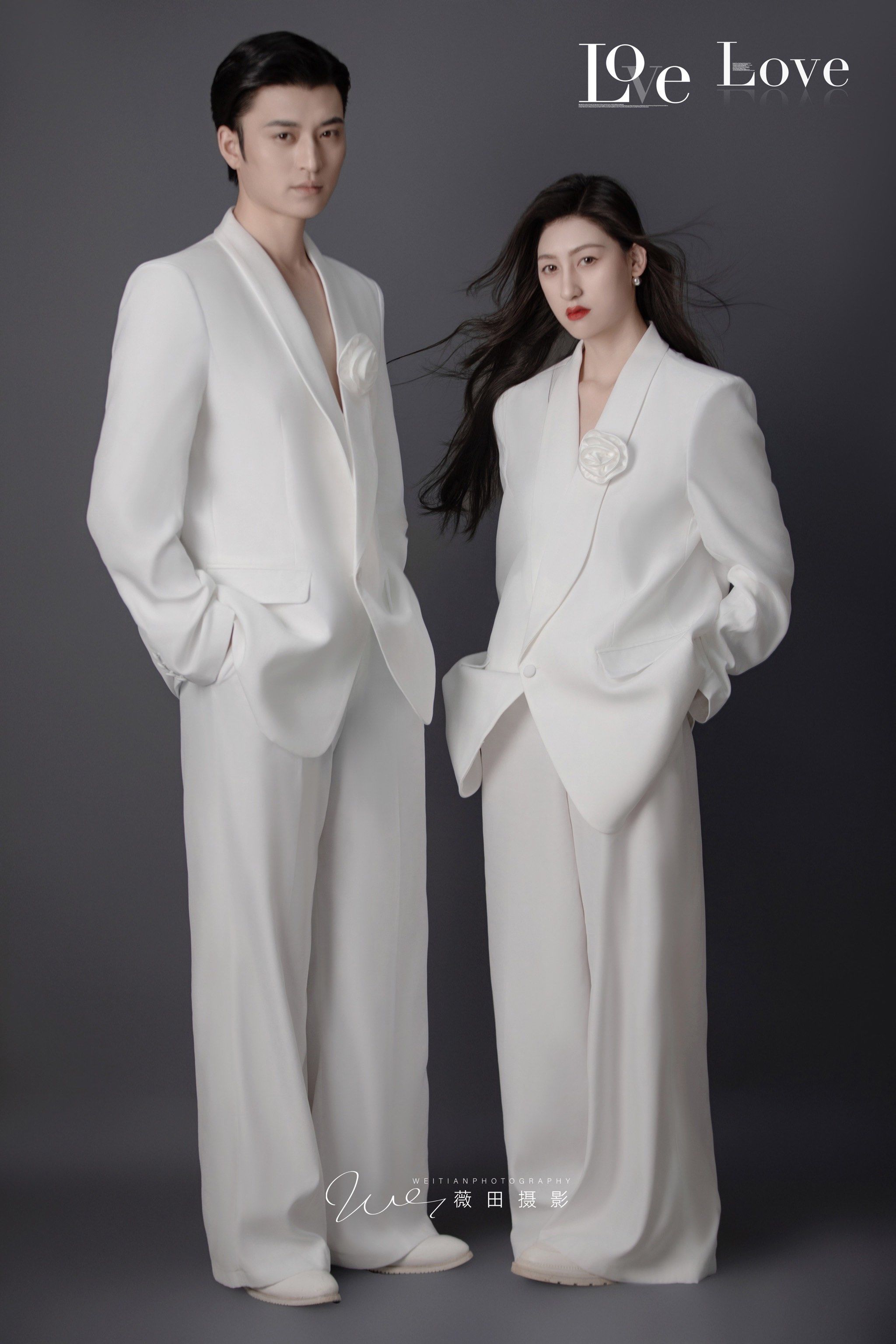 年轻人的杂志大片97甜酷双a的西装婚纱照