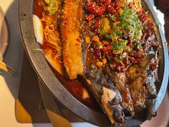-鸣记脆皮烤鱼·海鲜烤鱼(三八广场店)