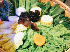 -尚尚仙·酸汤猪手·猪肚鸡火锅(华联万柳购物中心店)