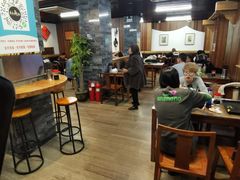 -亮亮面馆(经六路店)