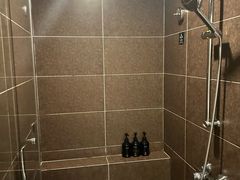 -西安大雁塔科技大学地铁站亚朵酒店