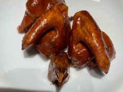 玻璃皮润烧乳鸽-北京厨房(西安SKP店)