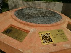 -三王纪念碑