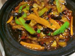 -老码头黑皮肘子锅包肉(赣水路店)