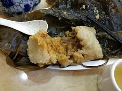 咸肉蛋黄粽-中恒华茶楼(牌坊店)