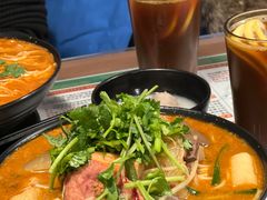 招牌炸酱小锅米线-肥汁米蘭香港米线(宁波路总店)