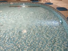 -涨巢·潮玩水疗局