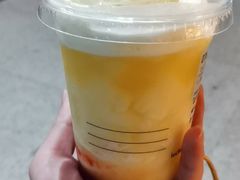 -瑞幸咖啡(纽宾凯酒店新华路店)