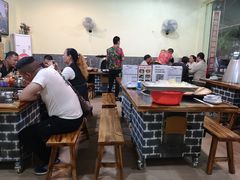 大堂-炮爷东北铁锅炖(棠安路店)