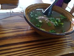 牛肉汤-锅贴大王南翔小笼(临沂二村店)