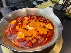 经典鸭血麻辣锅底-湊湊火锅·茶憩(颐堤港店)