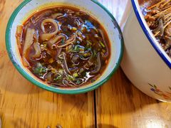 -拈签一笑黄牛肉辣卤串串