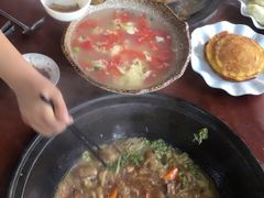 -粘豆包柴火铁锅炖