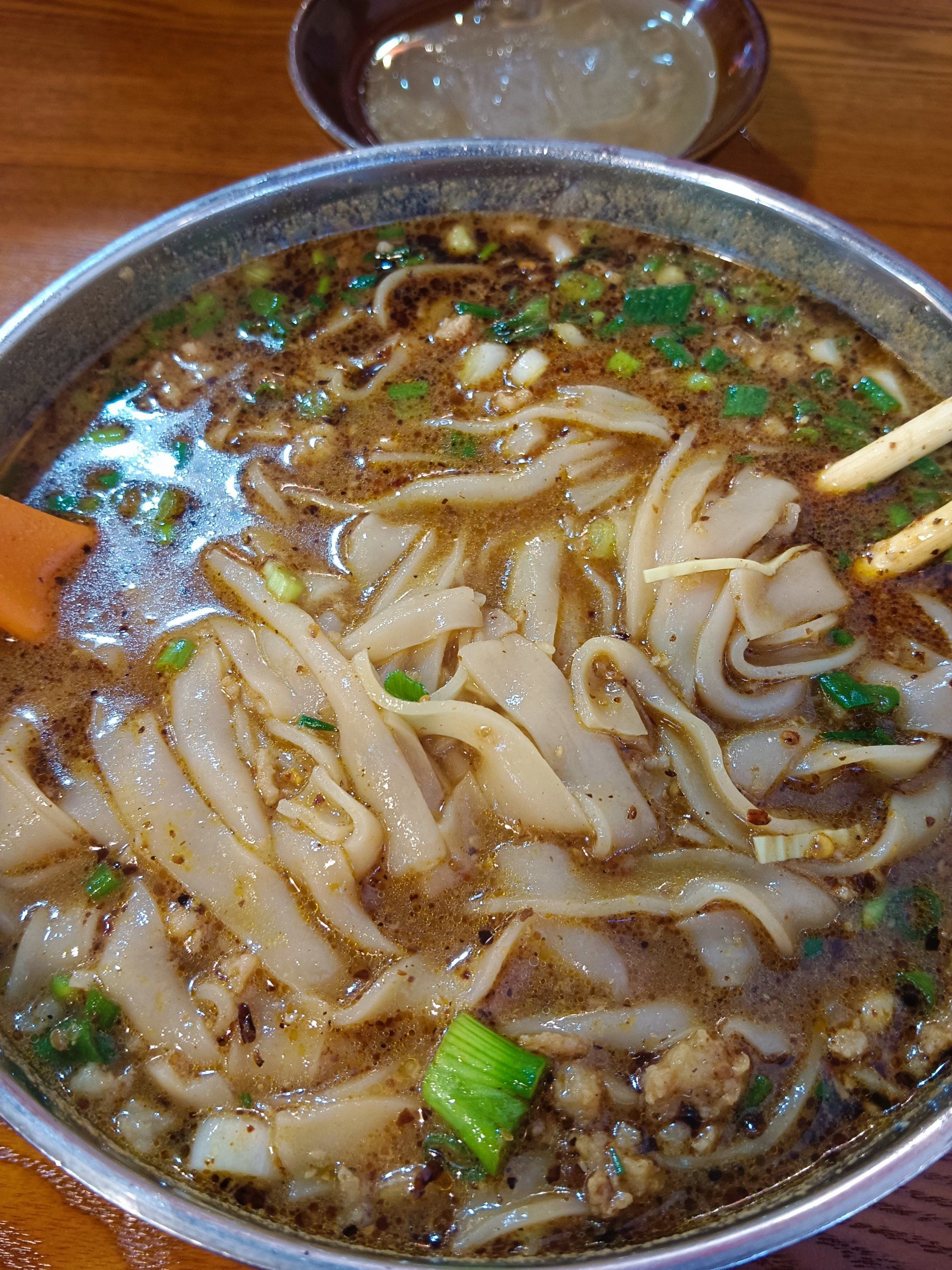 0元玩转这座城老仓醋米线味道不错,辣椒