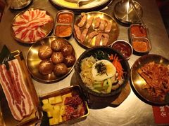 -哈哈碳都·牛肋条无限自助烤肉(台江万达店)