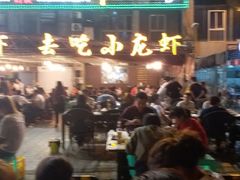 -去吃小龙虾·江湖菜·烧烤(南滨路店)