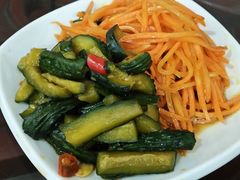 -牛一嘴·兰州牛肉面·大盘鸡(财富中心店)