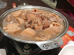 洪湖野藕排骨汤-刘胖子家常菜·蹄花焖藕(中南店)