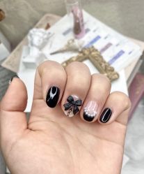-伊人脱毛美甲美睫连锁机构