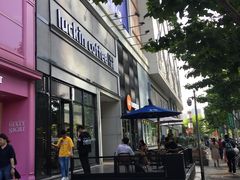 -瑞幸咖啡(巴黎春天陕西路店)