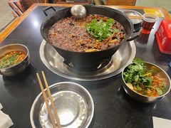 -鸿顺老铁锅美蛙鱼府(解放碑店)