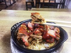 烧鹅叉烧双拼饭-煲煲香快餐(南京路店)