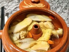 -彩云天云南餐厅