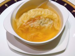 花胶灌汤饺-皇朝会.经典传统粤菜(外滩店)