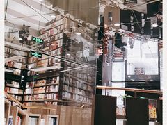 -钟书阁(群光广场店)