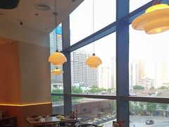 -潮界(LU·ONE凯德晶萃广场店)