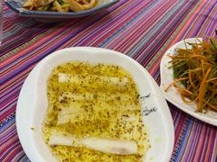 -香巴拉云南餐厅(华莱坞店)