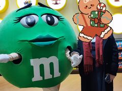 -m豆巧克力世界(上海世茂广场店)