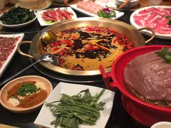 -潮火锅·麻辣牛肉火锅(观音桥方圆·LIVE店)