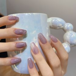 -花岐款式专研健康美甲沙龙