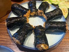 -明洞阿姨·韩式酱蟹烤肉·创意料理(三元桥店)