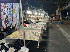 -吴山路夜市