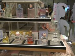 -名创优品(广东东莞东城万达2店)