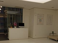 -卡罗酒店(东门晒布地铁站店)