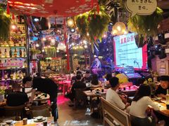 大堂-胡桃里乐队酒馆