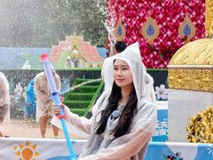 -七彩云南欢乐世界