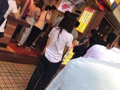 等位区-西华美食•老广烧腊(百灵路店)