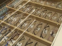 -博士眼镜(罗湖喜荟城店)